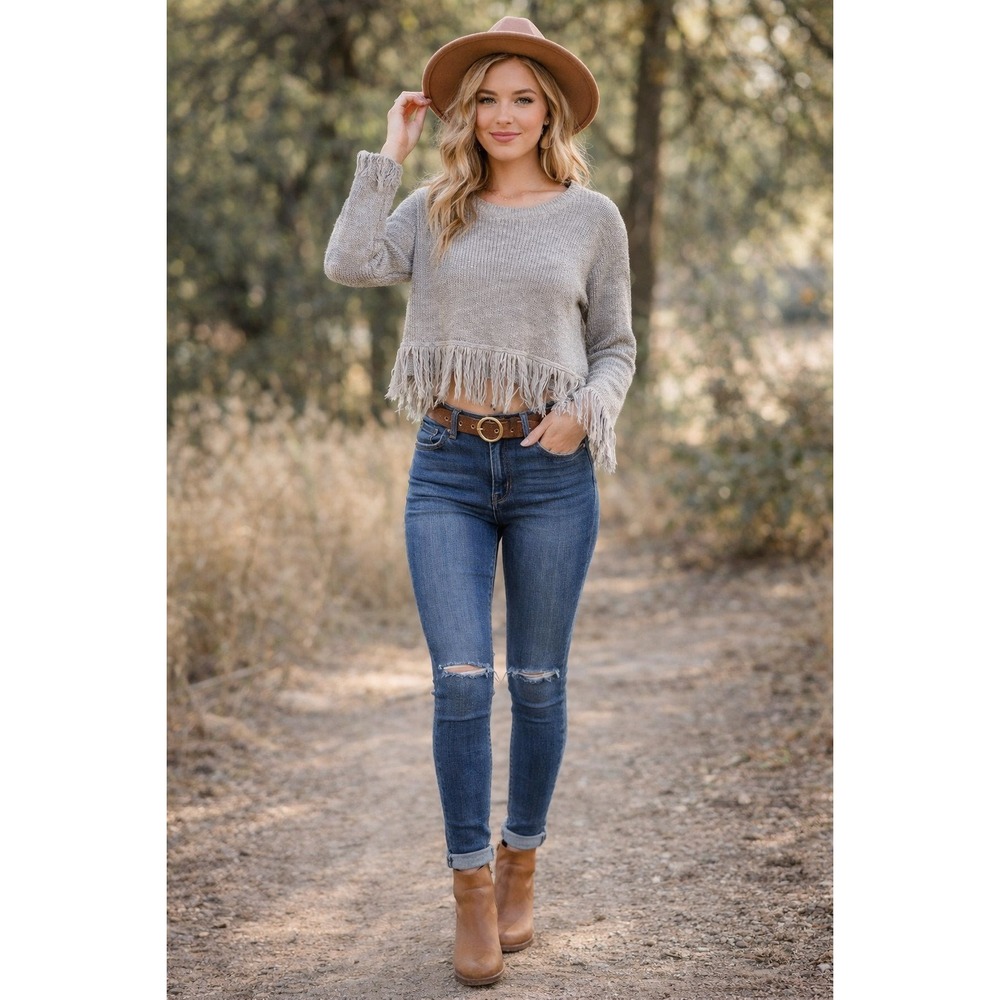 Free the Roses Womens Gray Cropped Fringe Hem‎ Long Sleeve Knit Sweater Size M